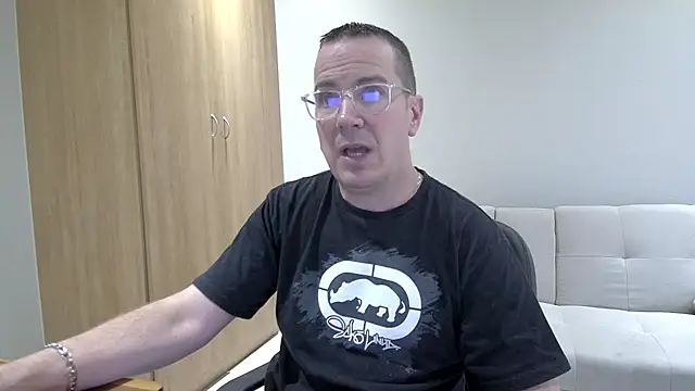 BrettJ81 online show from 03.18.26