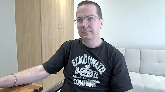 BrettJ81 online show from 04.27.26