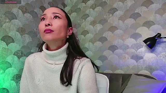 Snapshot of 1reisatumi_ chatting on 10.26.25 1reisatumi online show from 10.26.25