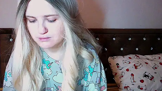 Sara4uu online show from 11.09.25