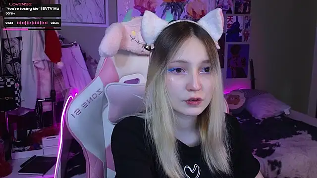 Evie Ro online show from 01.06.25