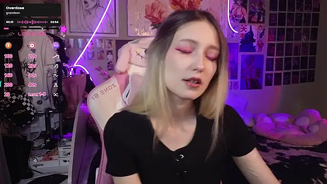 Evie Ro online show from 03.22.25