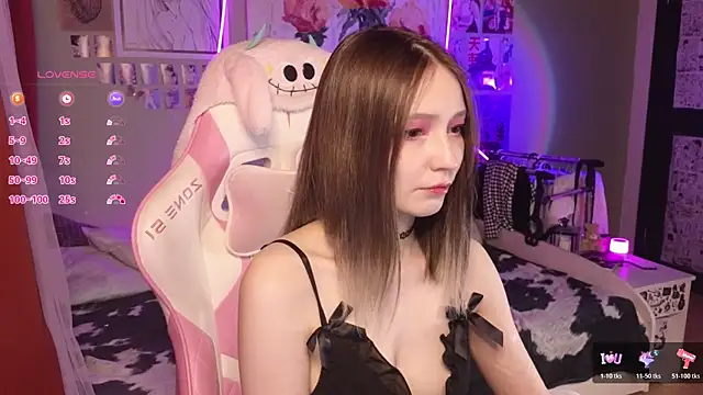 Evie Ro online show from 04.04.26