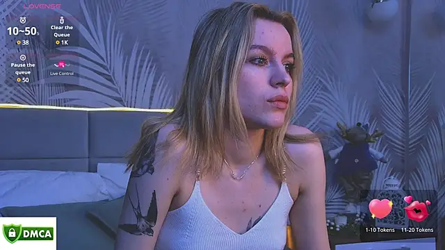 Snapshot of AmaliaBell chatting on 01.07.25 AmaliaBell online show from 01.07.25