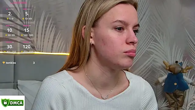 Snapshot of AmaliaBell chatting on 01.14.25 AmaliaBell online show from 01.14.25