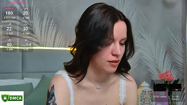 Snapshot of AmaliaBell chatting on 03.08.25 AmaliaBell online show from 03.08.25