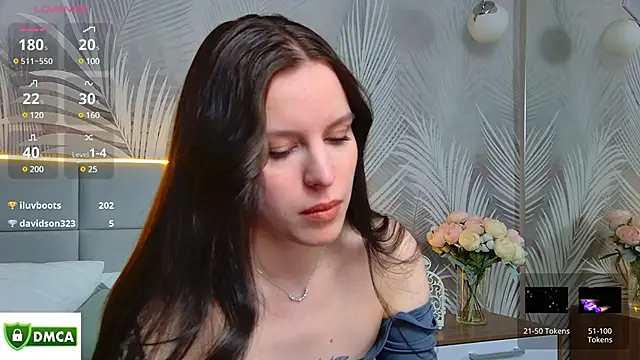 Snapshot of AmaliaBell chatting on 03.17.25 AmaliaBell online show from 03.17.25