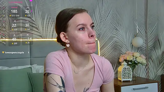 Snapshot of AmaliaBell chatting on 09.22.25 AmaliaBell online show from 09.22.25