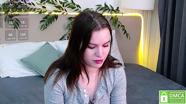 Snapshot of AmaliaBell chatting on 11.08.25 AmaliaBell online show from 11.08.25