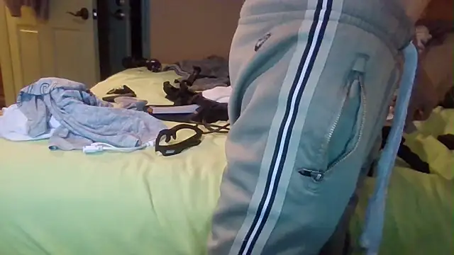 leahcimnikral online show from 12.17.25