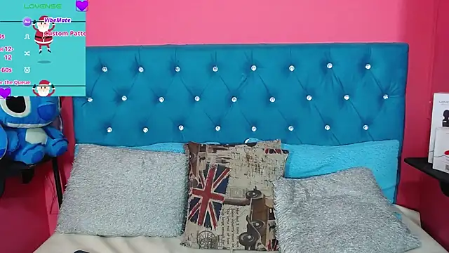 Snapshot of gisellsaenz chatting on 12.23.24 gisellsaenz online show from 12.23.24