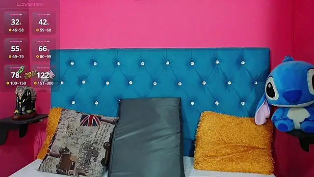 Snapshot of gisellsaenz chatting on 11.27.25 gisellsaenz online show from 11.27.25