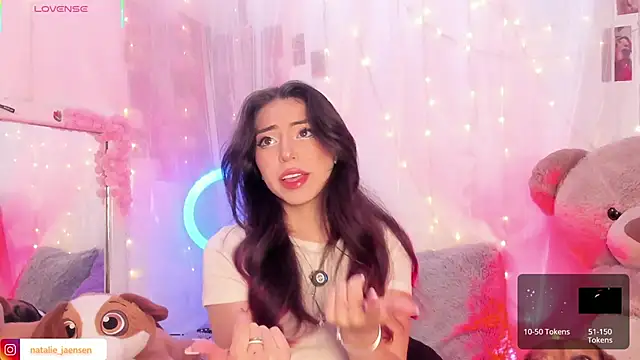 Snapshot of natalie_jaensen chatting on 03.17.26 natalie jaensen online show from 03.17.26