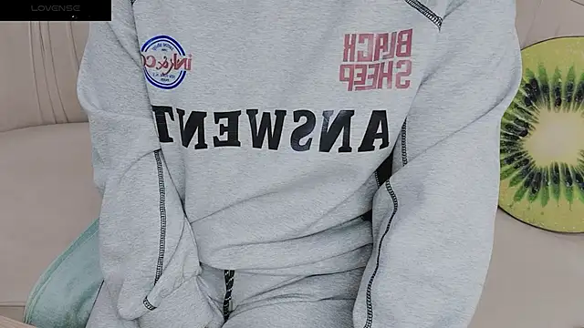 Snapshot of Sophie_Secret chatting on 12.27.24 Sophie Secret online show from 12.27.24