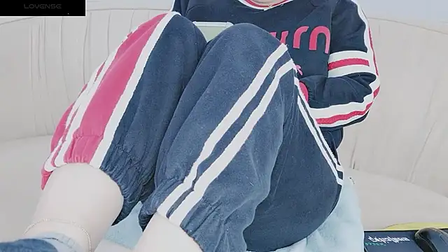 Snapshot of Sophie_Secret chatting on 01.13.25 Sophie Secret online show from 01.13.25