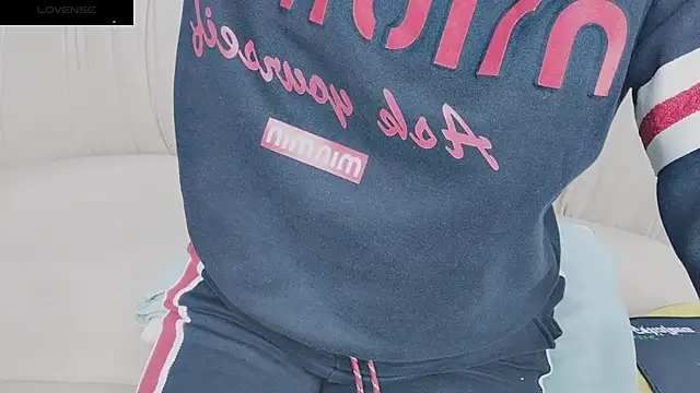 Snapshot of Sophie_Secret chatting on 01.19.25 Sophie Secret online show from 01.19.25