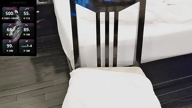 Snapshot of Sophie_Secret chatting on 02.20.25 Sophie Secret online show from 02.20.25