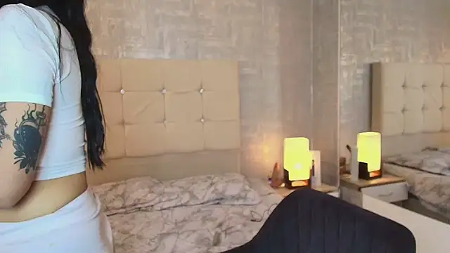 Baby Venuss online show from 01.11.25