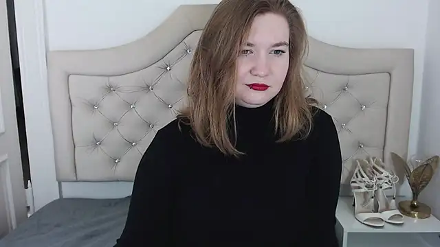 LaraDream online show from 01.28.25