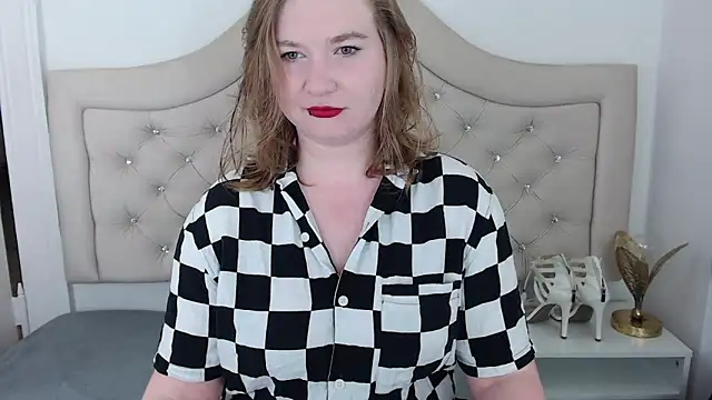 LaraDream online show from 01.31.25