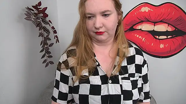 Snapshot of LaraDream chatting on 02.23.26 LaraDream online show from 02.23.26