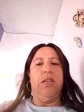Snapshot of valeriapinter chatting on 04.29.26 valeriapinter online show from 04.29.26