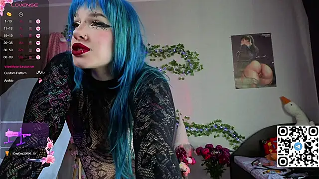 Snapshot of Silvia_Santorskii chatting on 11.17.25 Silvia Santorskii online show from 11.17.25