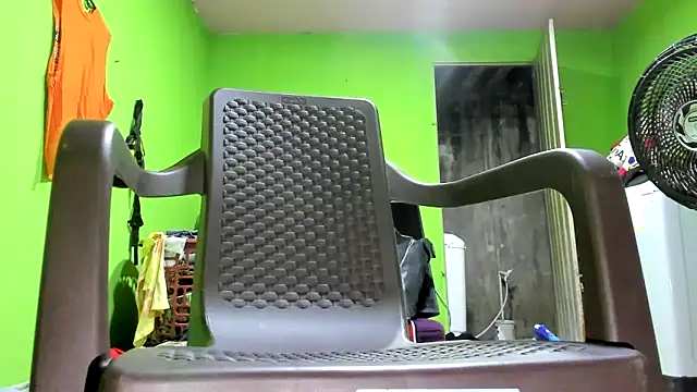 Snapshot of musclecum1 chatting on 02.18.25 musclecum1 online show from 02.18.25