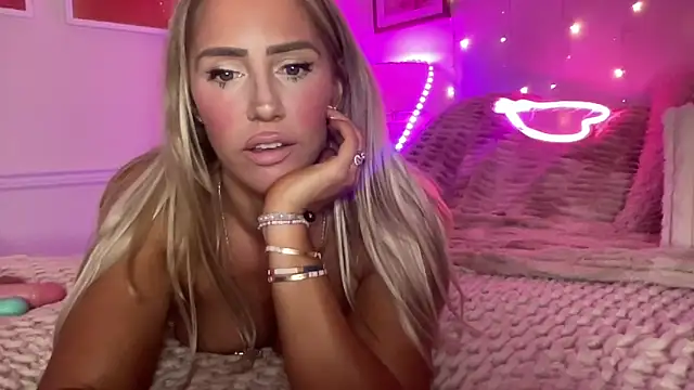 Fitnessbabe69 online show from 02.22.26