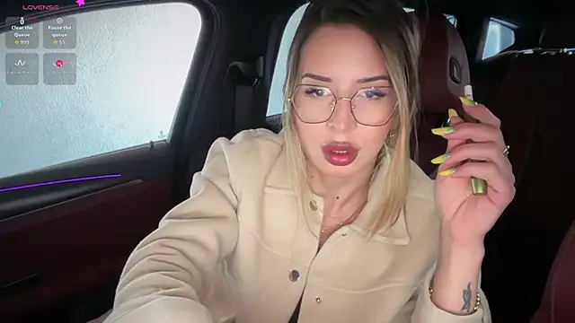 Livia777 online show from 04.15.26