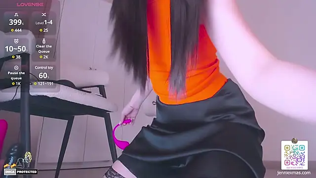 jennie xmas online show from 03.16.25